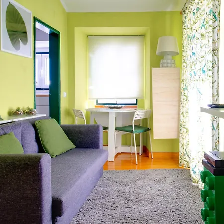 Cozy House By Famous Flea Market With Terrace