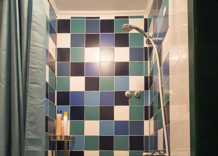 Cozy House By Famous Flea Market With Terrace *