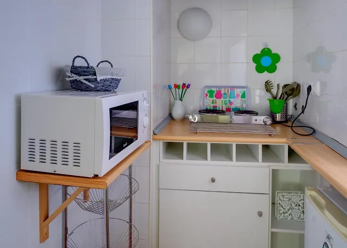 Cozy House By Famous Flea Market With Terrace Lisboa